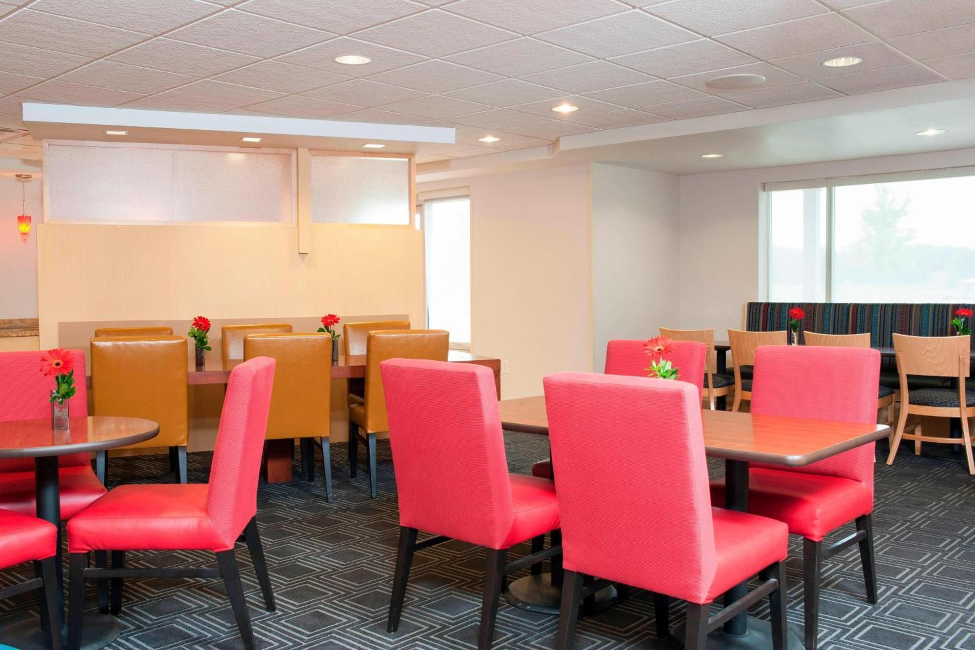 Johnston Towneplace Suites Des Moines Urbandale מראה חיצוני תמונה